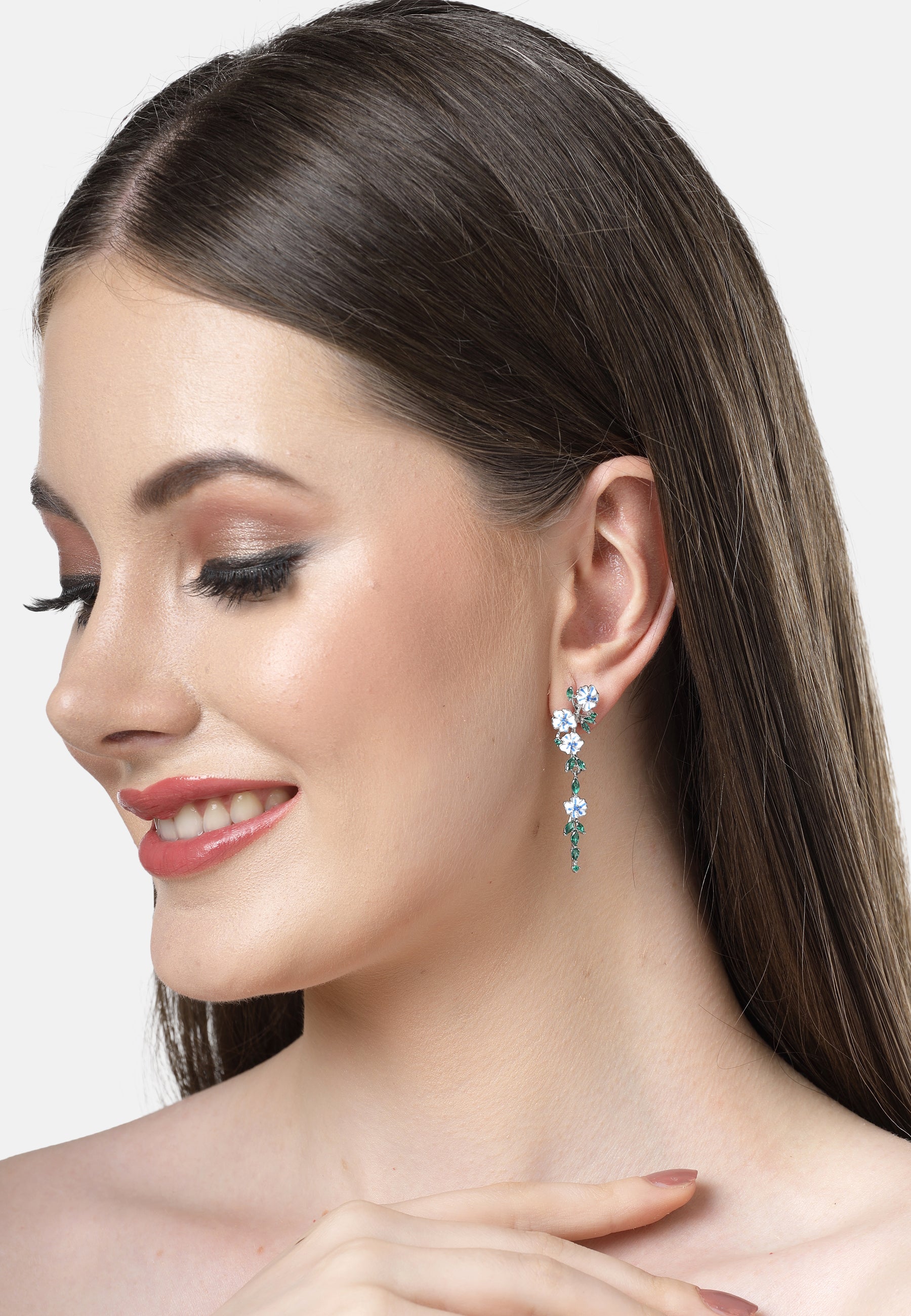 Pendientes colgantes con motivos florales extravagantes