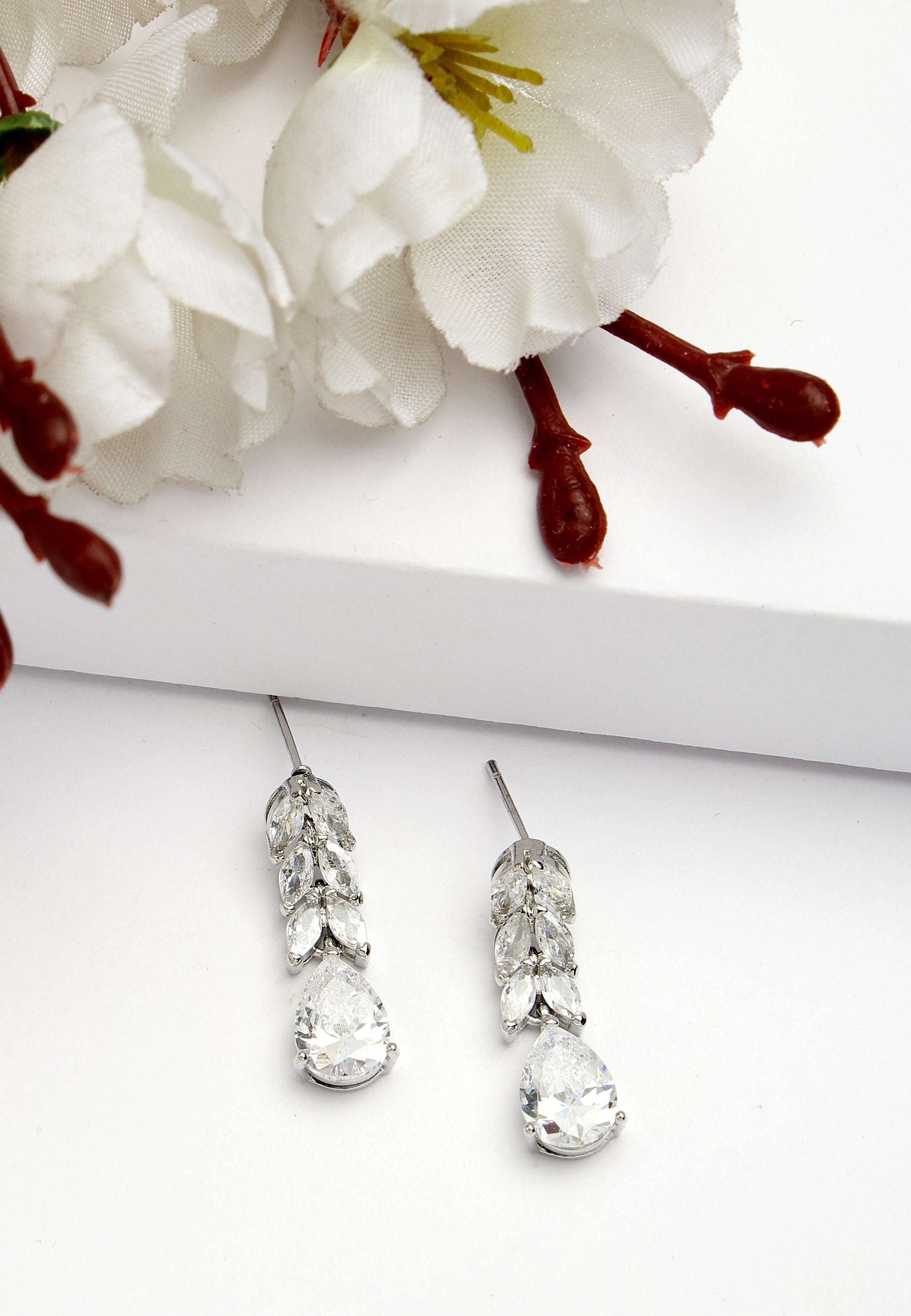 Boucles d'oreilles pendantes feuilles