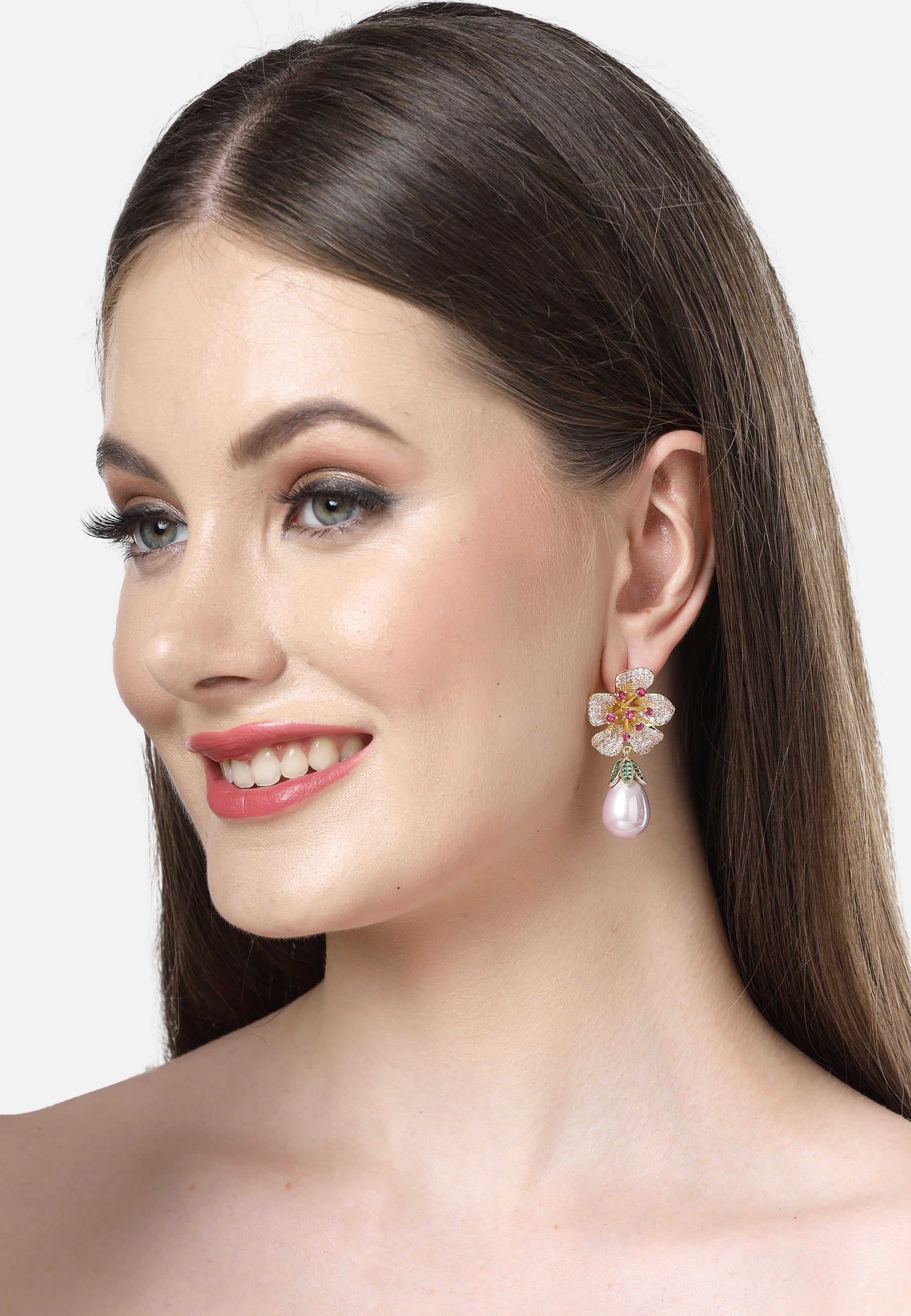 Pendientes colgantes con flores de circonita