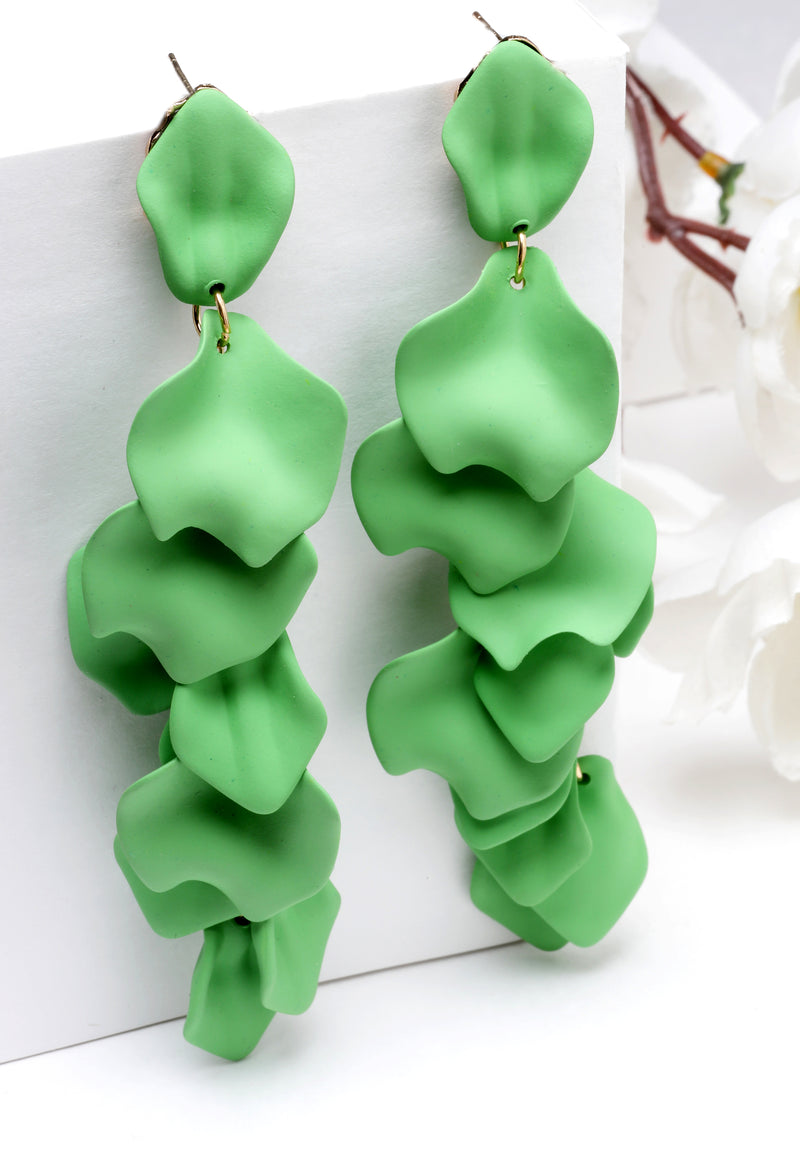 Boucles d'oreilles pendantes en forme de pétale de rose verte
