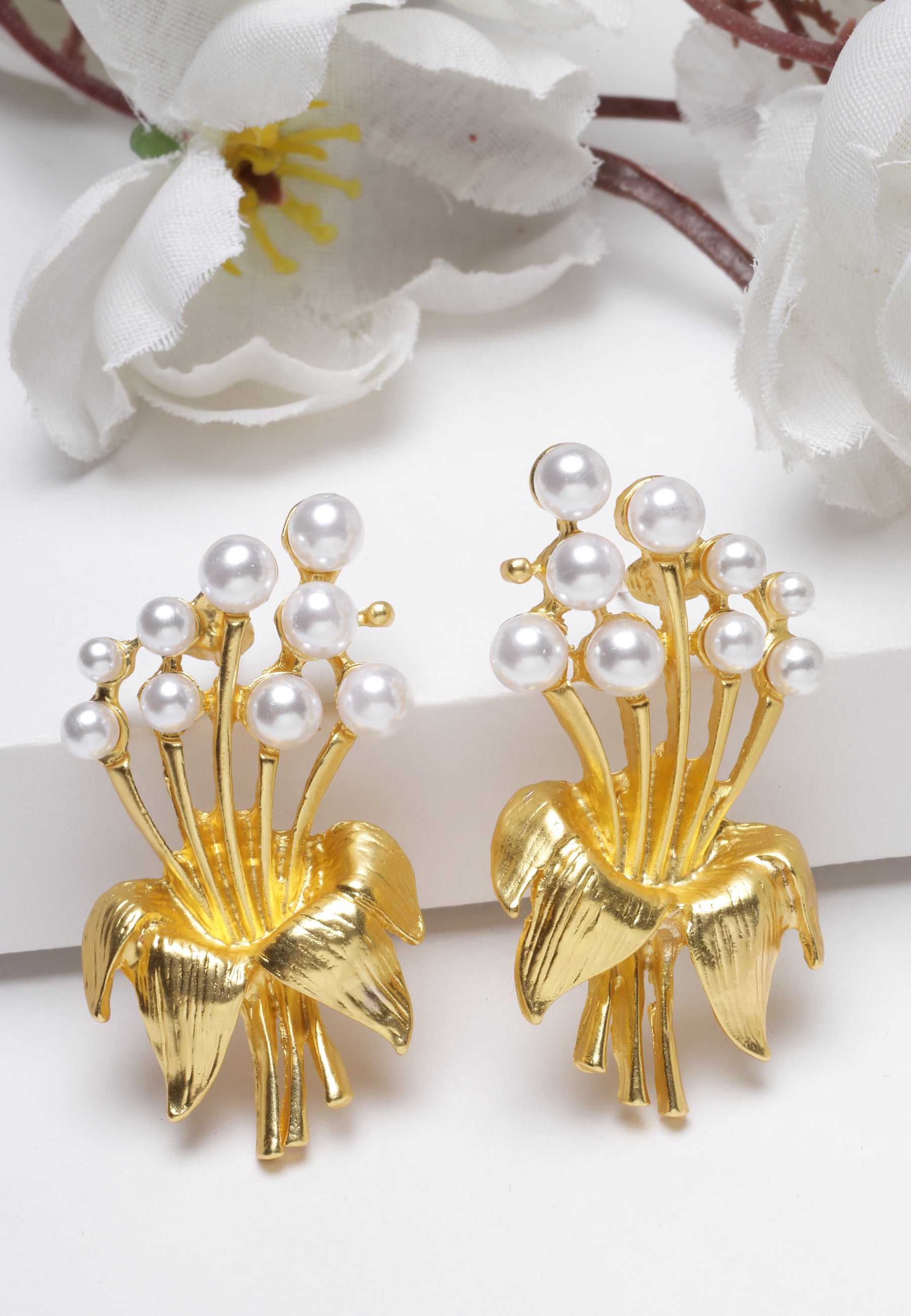 Avant-Garde Paris Hibiscus Gold-Plated Pearl Earrings