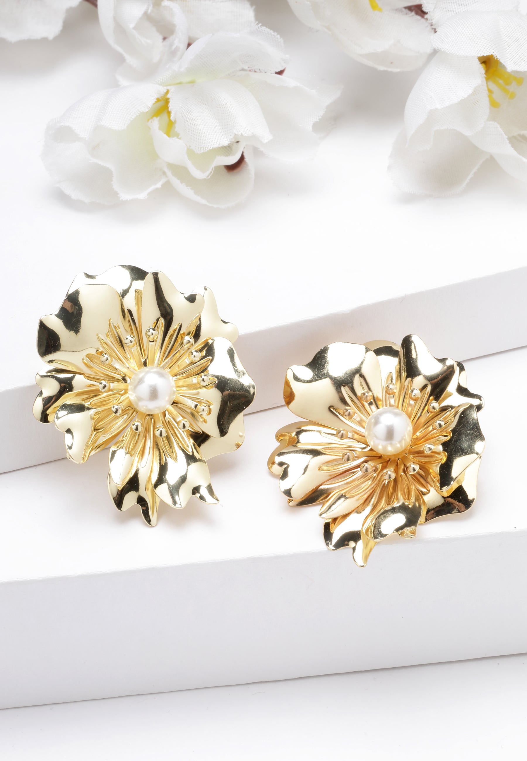 Avant-Garde Paris Vintage Pearl Gold-Colored Stud Earrings