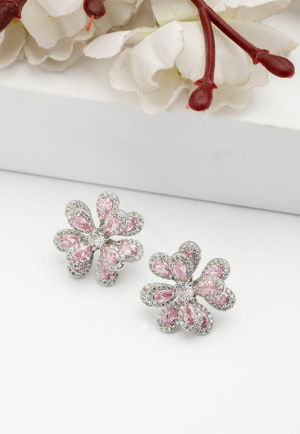 Orecchini a perno floreali scintillanti rosa chiaro