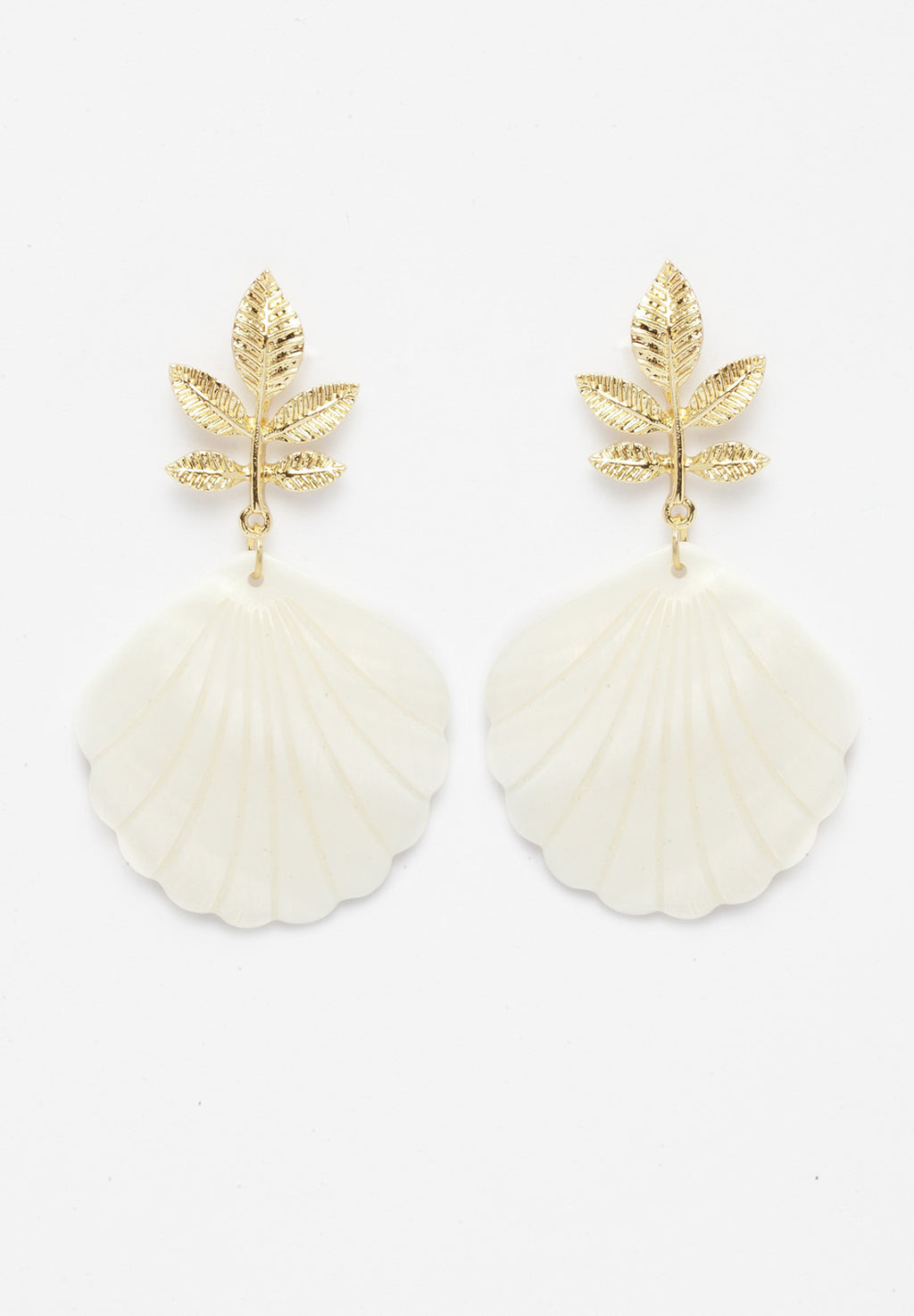Avant-Garde Paris Modish Gold-Plated Shell Earrings