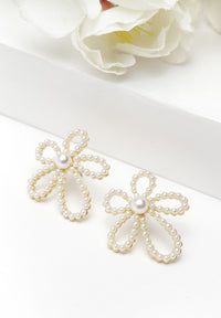 Boucles d'oreilles à tige en perles florales