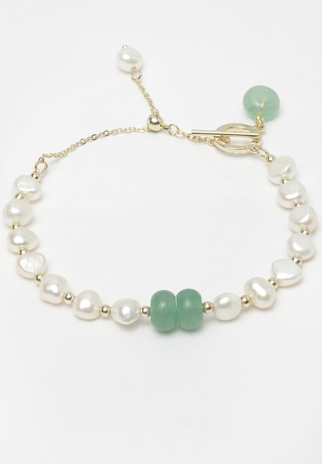 Avantgardistisches Paris-Armband aus Gold und grünen Perlen