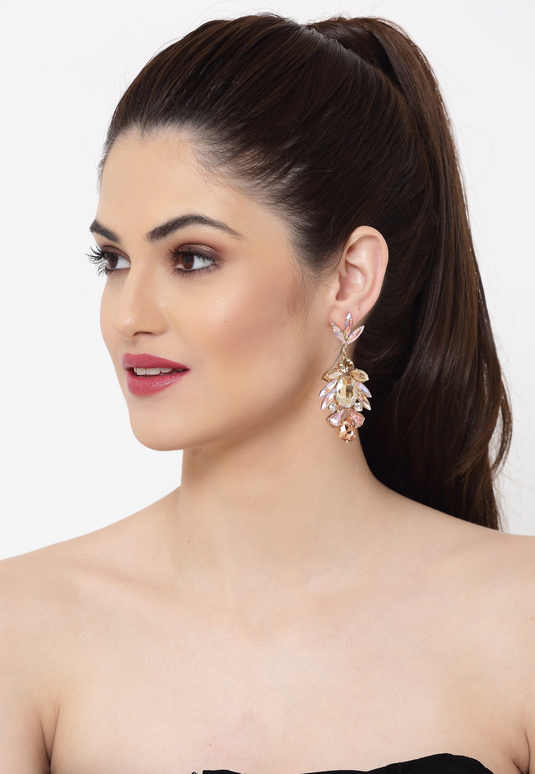 Boucles d'oreilles pendantes avec cristaux de luxe