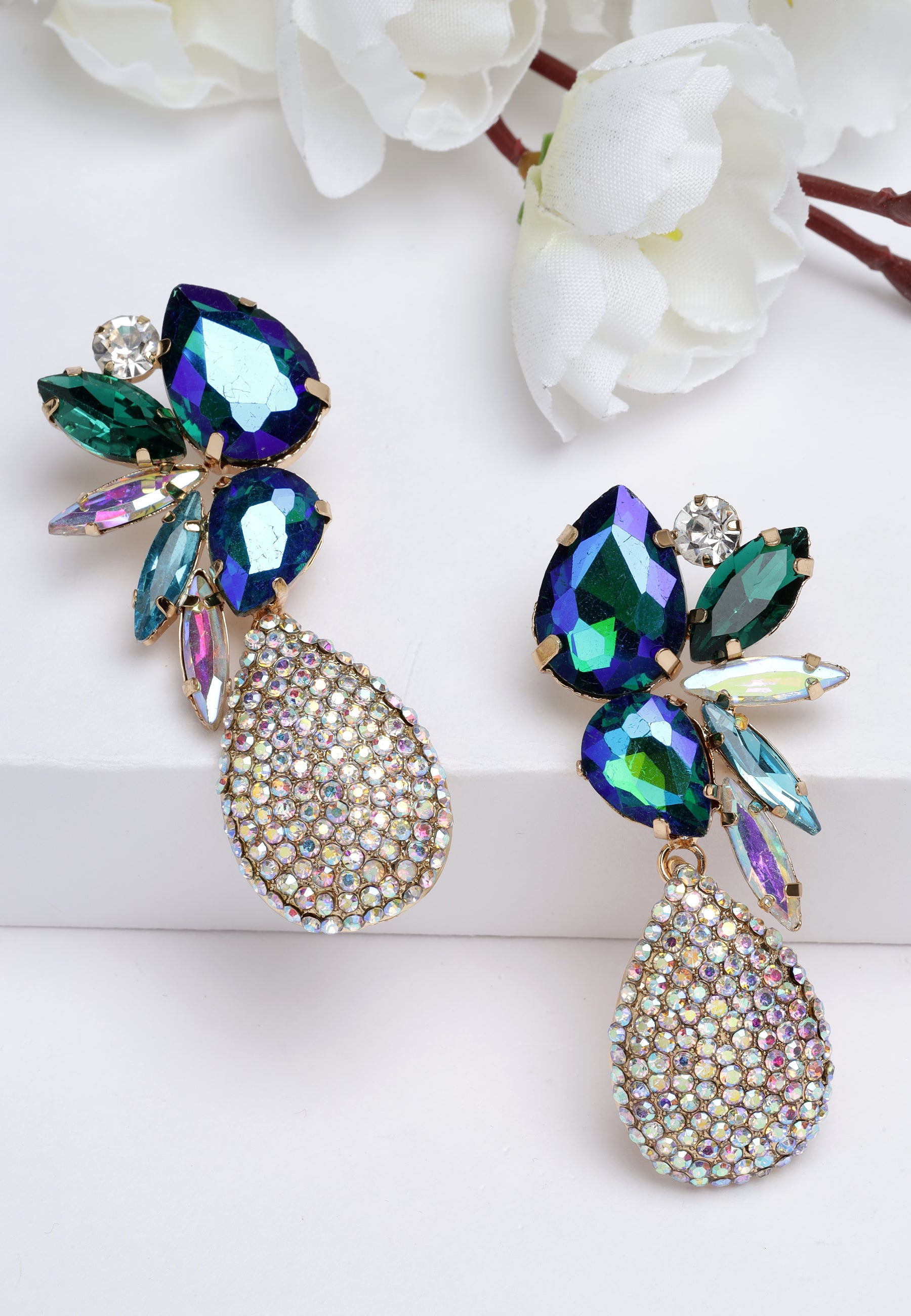 Avant-Garde Paris Elegant Crystals Studded Studs