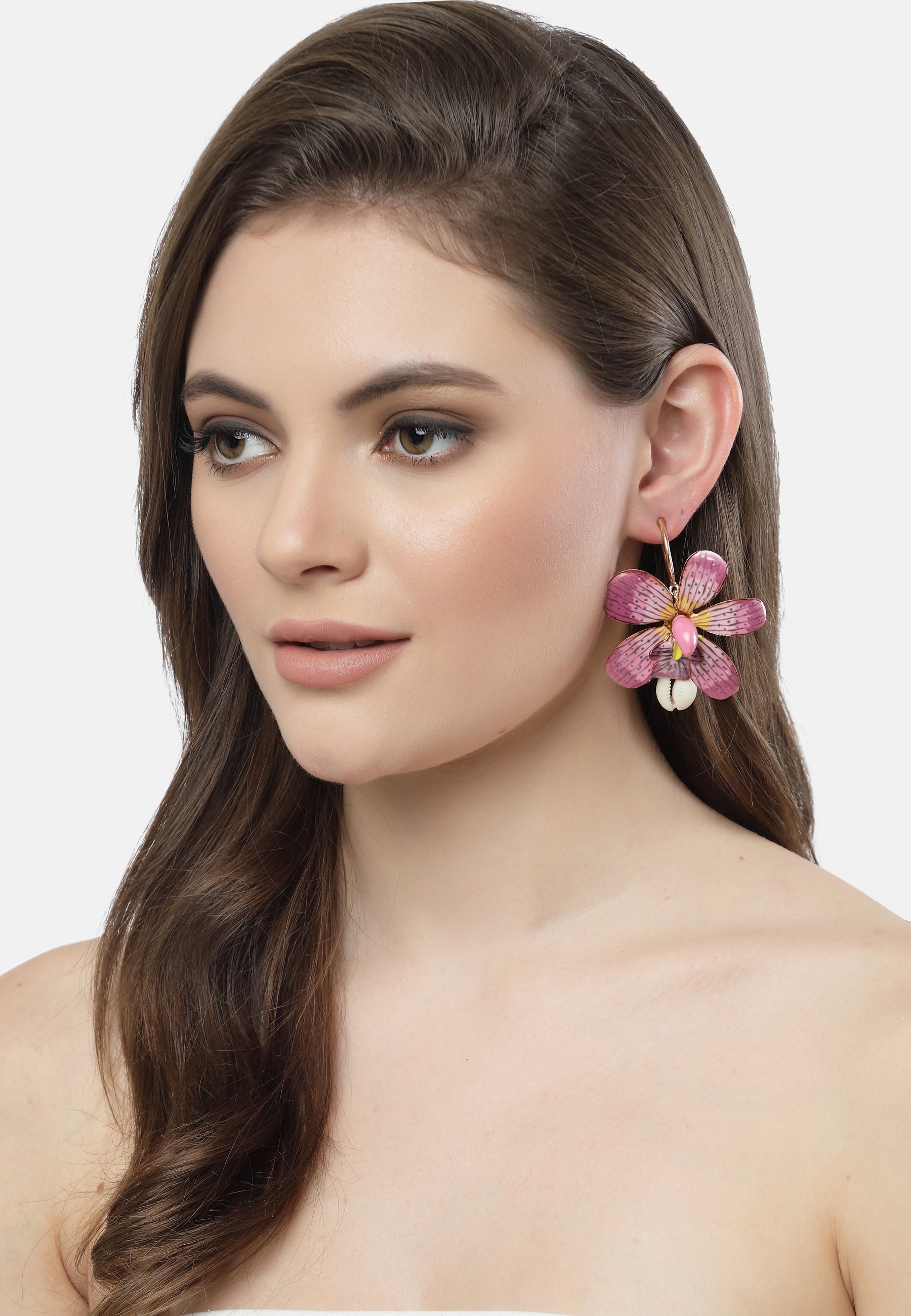 Boucles d'oreilles florales en coquillage cauri