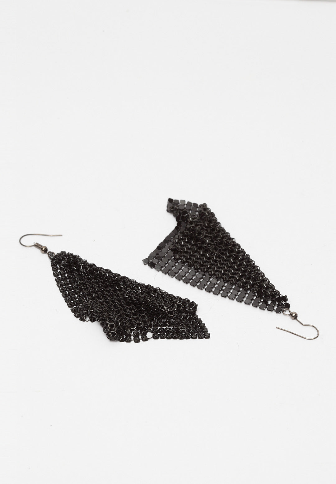 Avant-Garde Paris Mettalic Black Ear Hangings